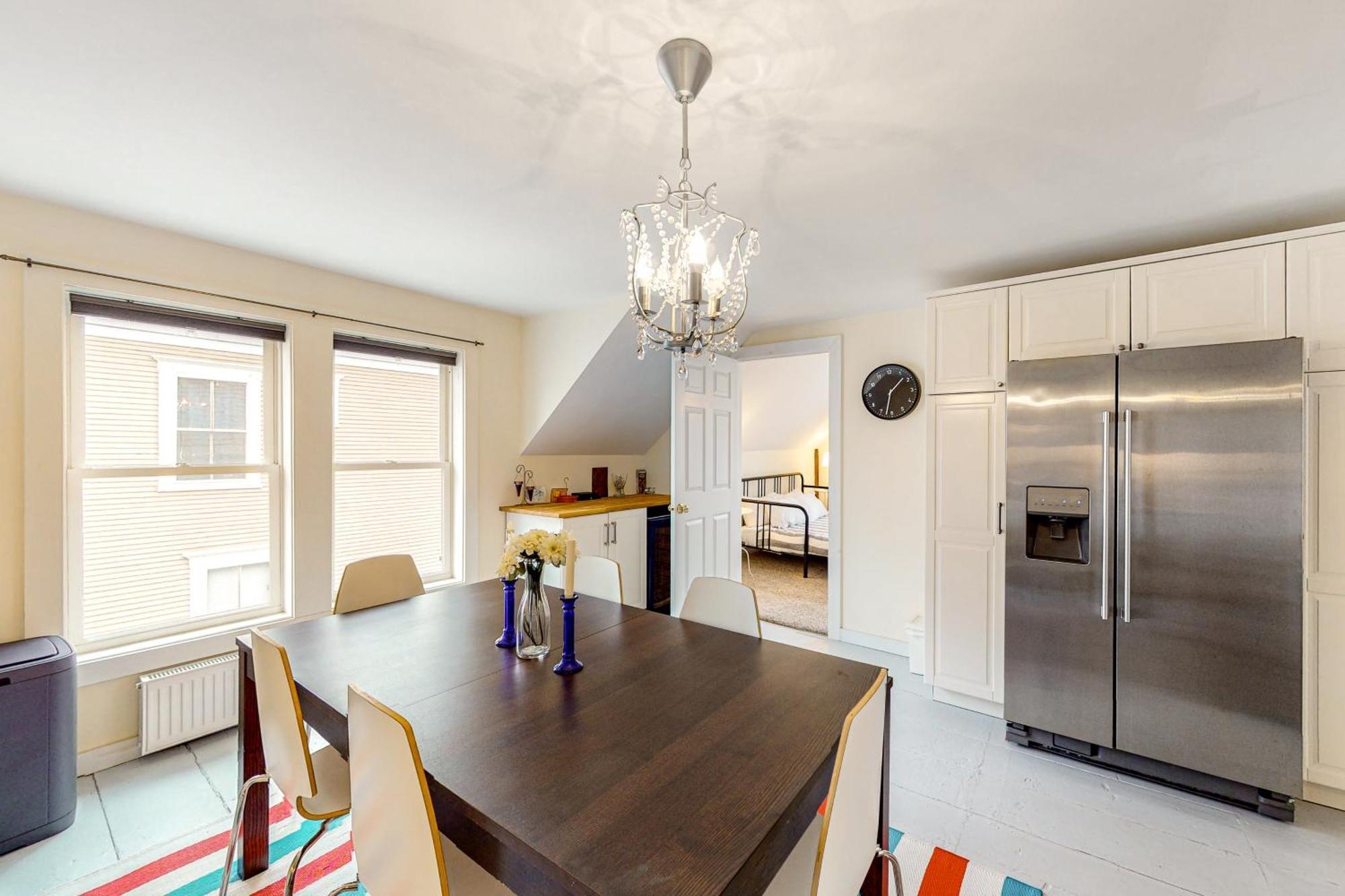 Pleasant Condos Ludlow Room photo