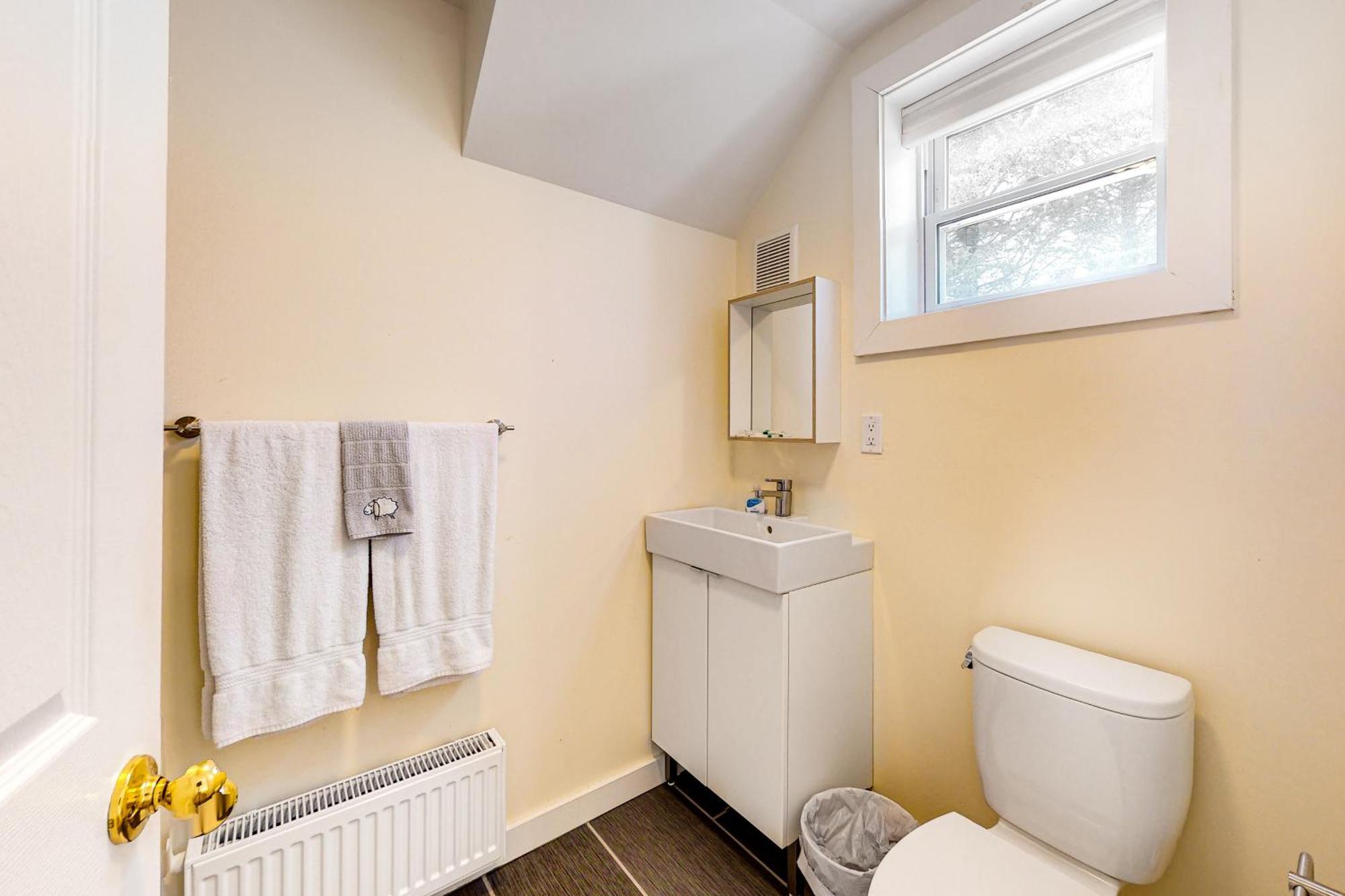 Pleasant Condos Ludlow Room photo